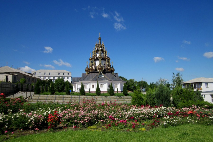 Храм с 33 куполами город Серафимович